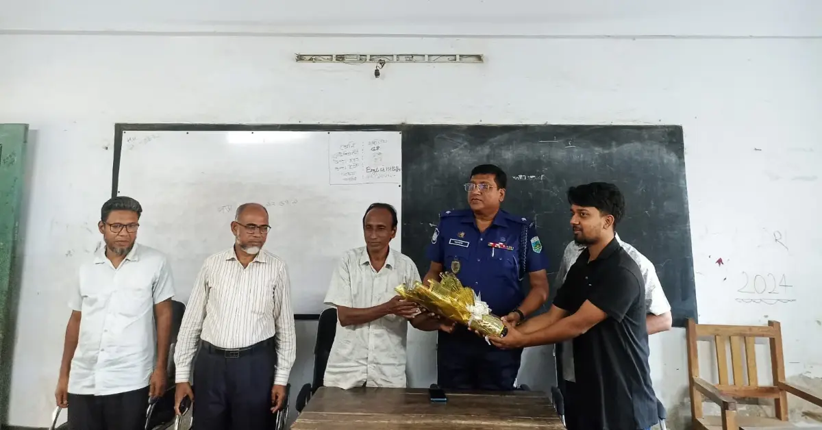 নওগাঁয় দুর্গাপূজার নিরাপত্তায় প্রশাসনের বিশেষ নির্দেশনা